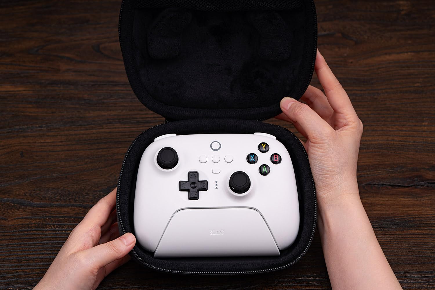 8BitDo Classic Controller Travel Case for Ultimate, Ultimate 2 Series, Ultimate 3 Mode Controller with Charging Dock