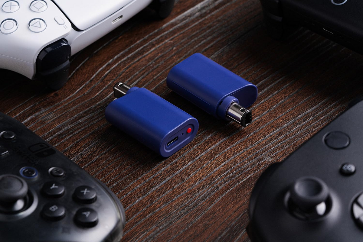 8BitDo Bluetooth Retro Receiver for NGC Detail